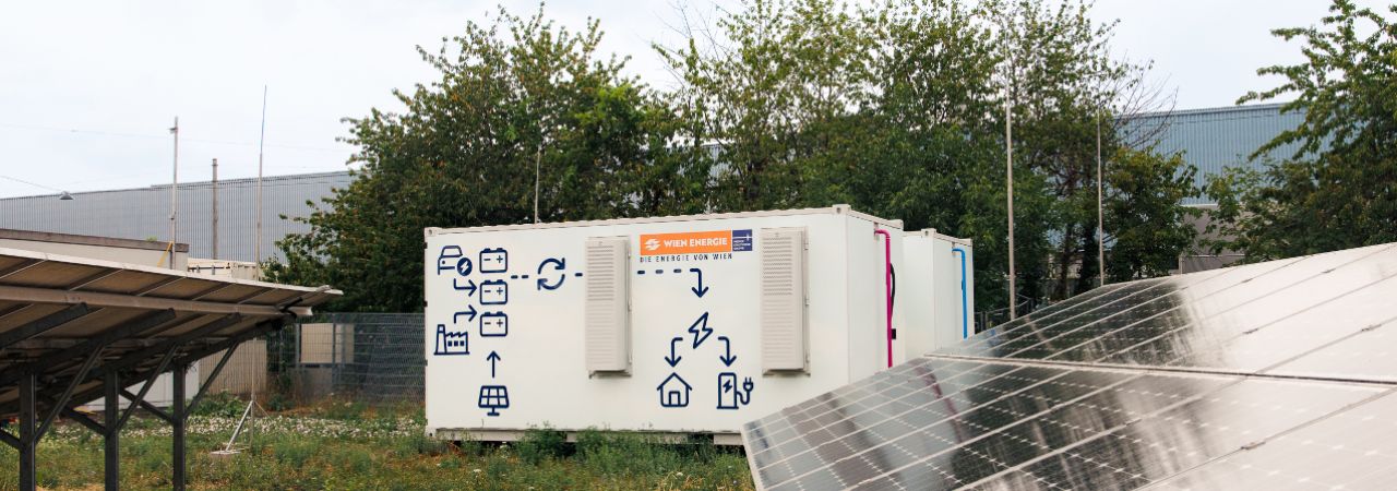 Oko 400 baterijskih modula sada pohranjuje višak solarne energije